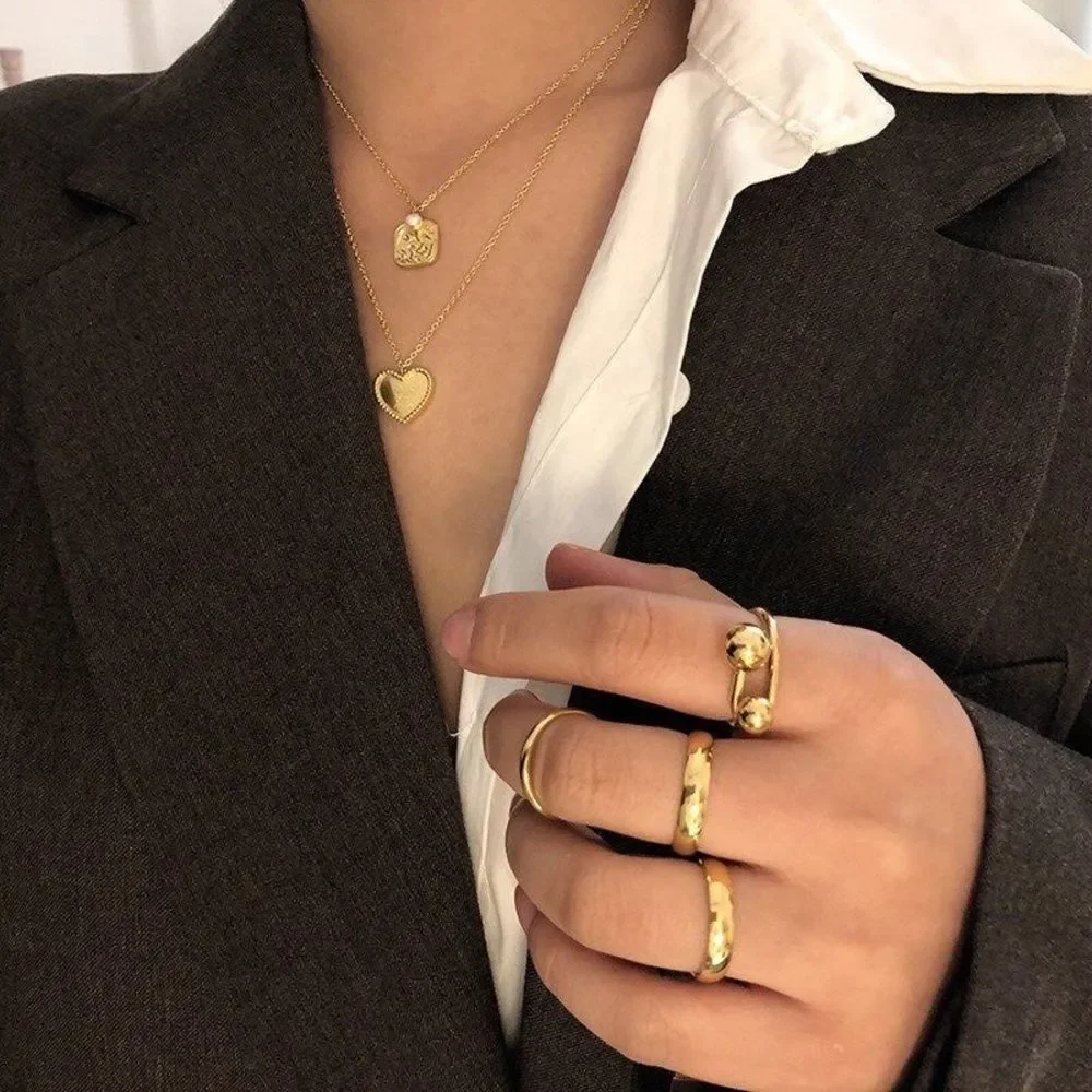 18K Gold Plated Round Curvy Band Ring